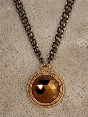 NWT 1928 Eclipse Topazio Glass Crystal Round Pendant Necklace 25"